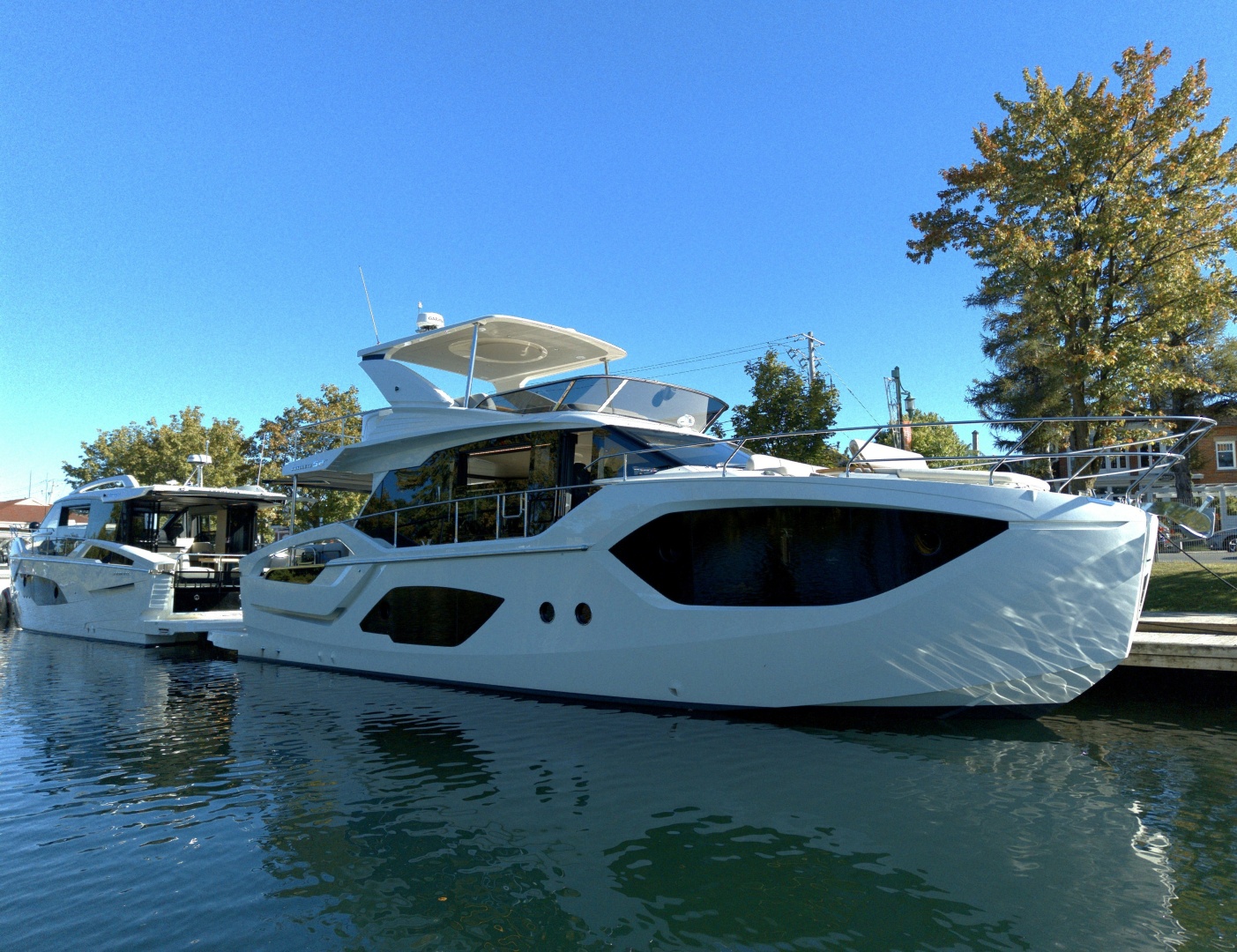2027 Absolute 52 Fly