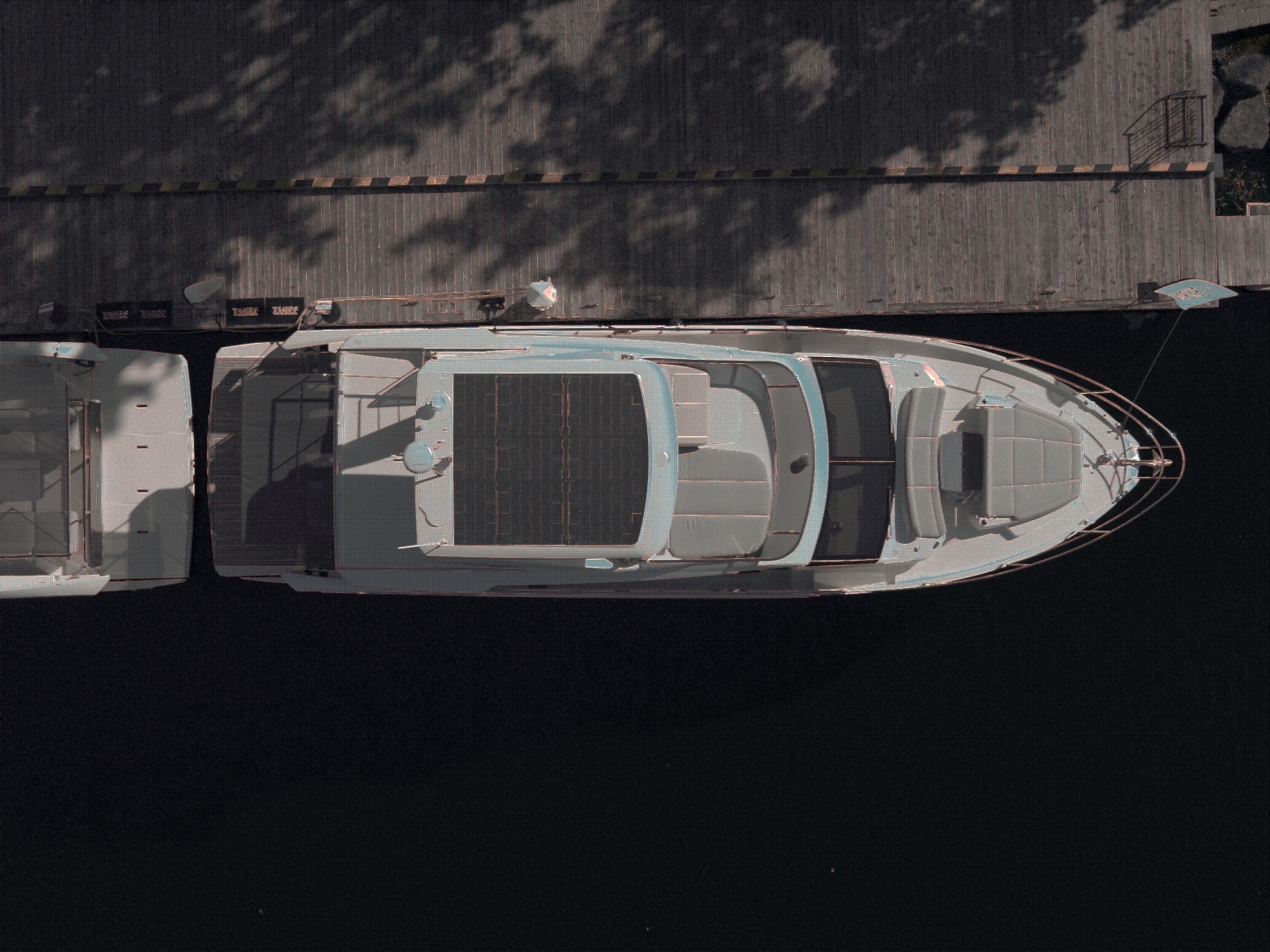 2027 Absolute 52 Fly — photograph 5