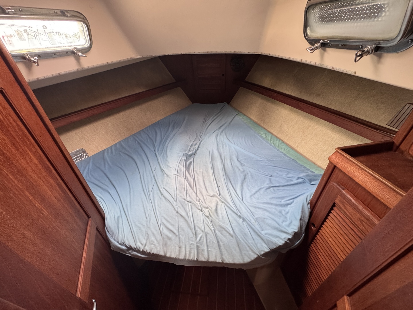 32ft Island Packet Yacht For Sale
