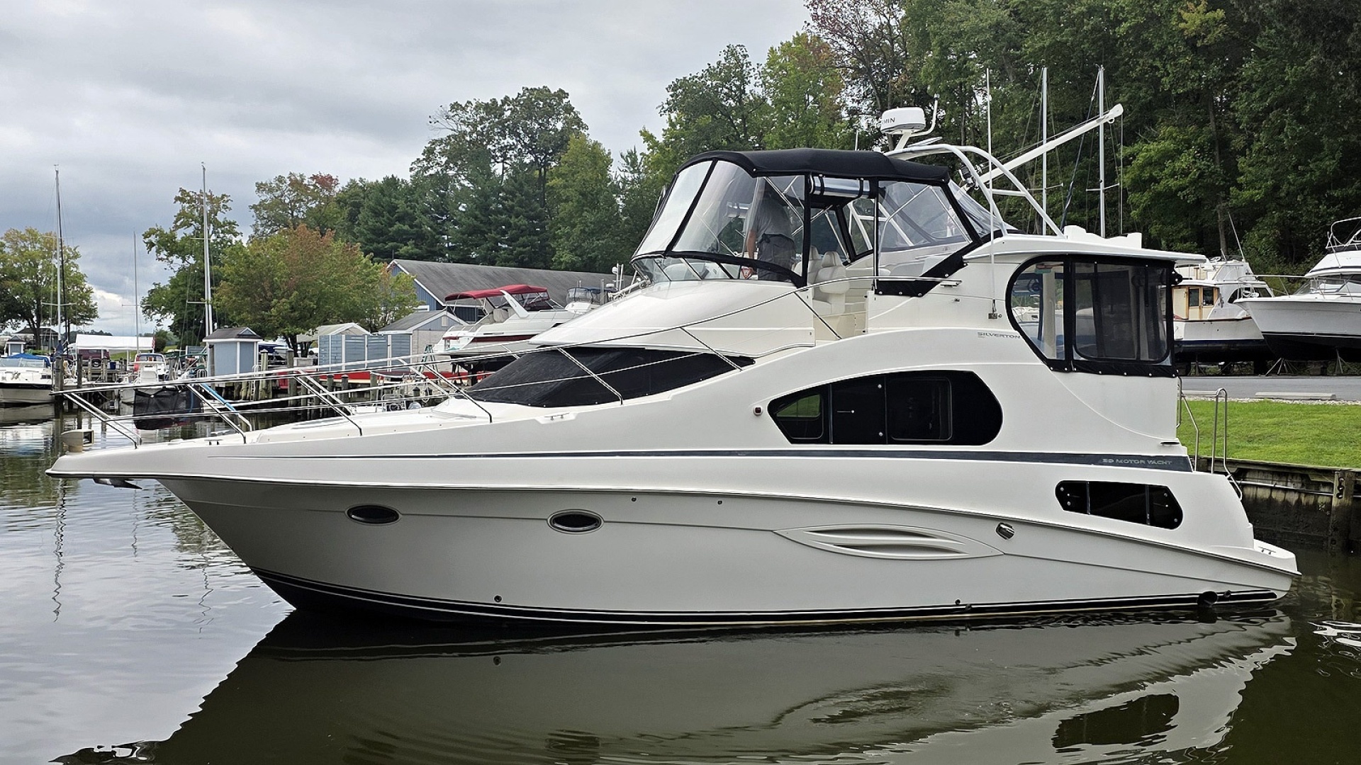 Lit l Dutchmen 39ft Silverton Yacht For Sale Lit l Dutchmen 39ft Silverton Yacht For Sale