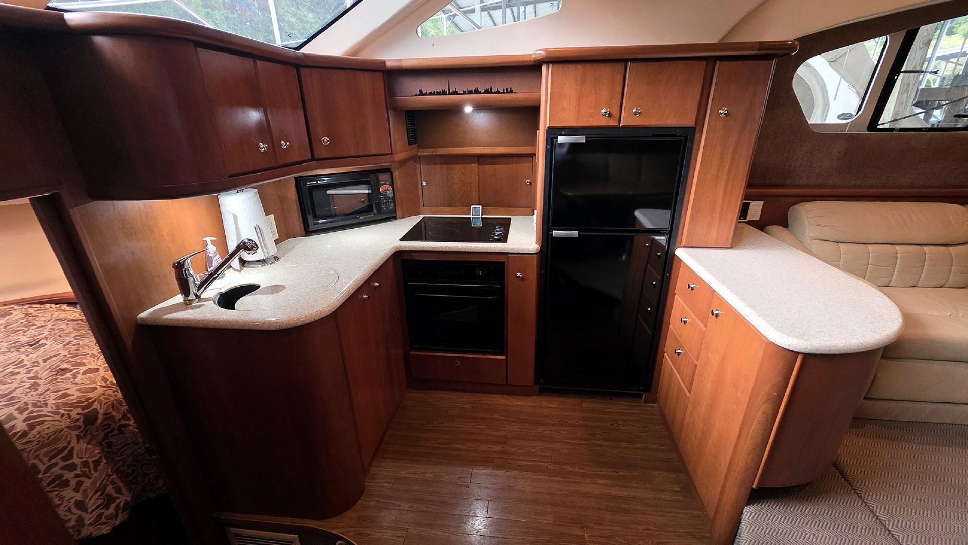 Lit l Dutchmen 39ft Silverton Yacht For Sale Lit l Dutchmen 39ft Silverton Yacht For Sale