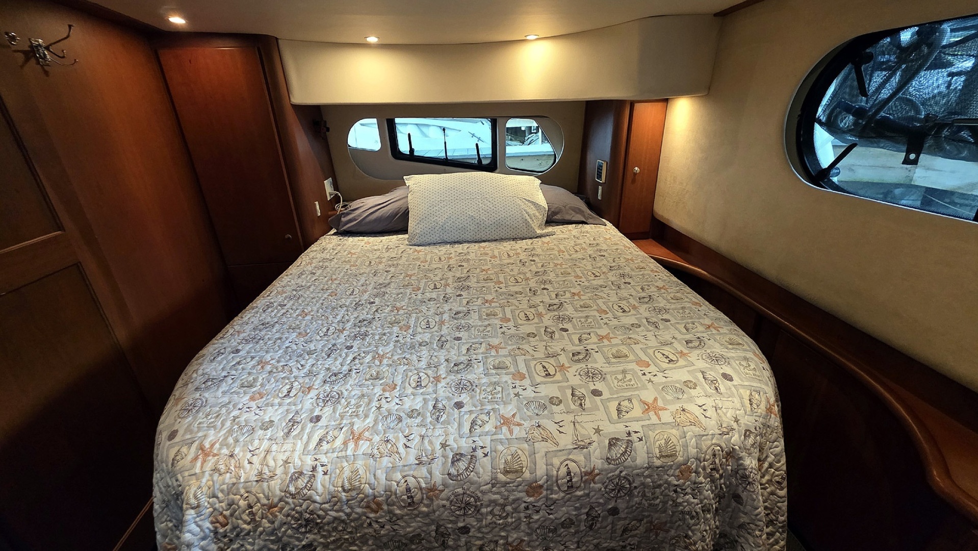 Lit l Dutchmen 39ft Silverton Yacht For Sale Lit l Dutchmen 39ft Silverton Yacht For Sale