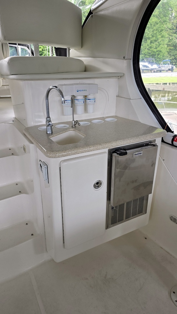 Lit l Dutchmen 39ft Silverton Yacht For Sale Lit l Dutchmen 39ft Silverton Yacht For Sale