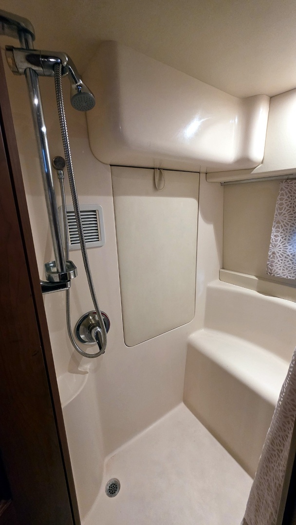Lit l Dutchmen 39ft Silverton Yacht For Sale Lit l Dutchmen 39ft Silverton Yacht For Sale