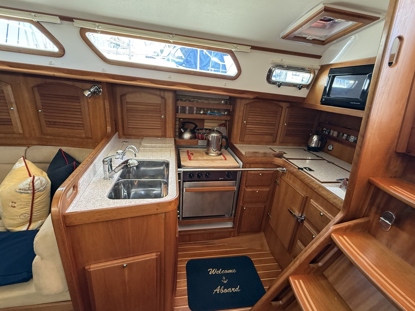 TAYAC 42ft Sabre Yacht For Sale