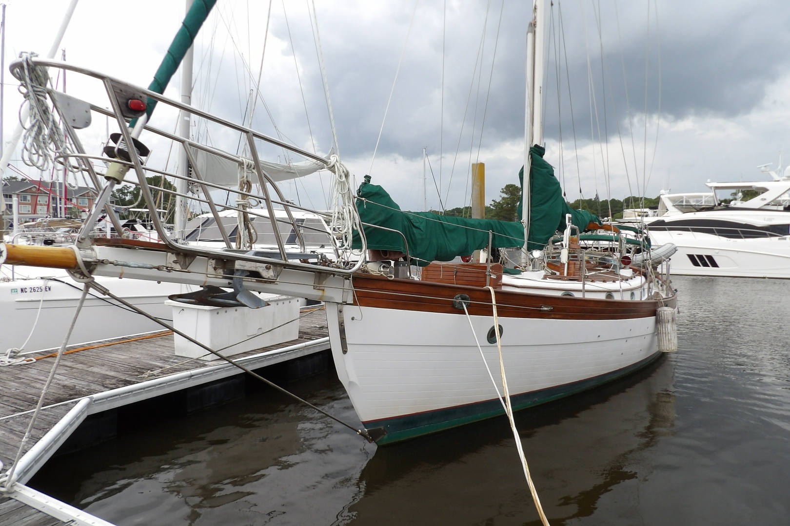 1986 Hans Christian 43 T — photograph 3