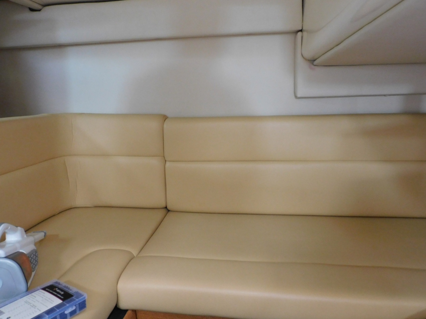 2007 Monterey 330 Sport Yacht