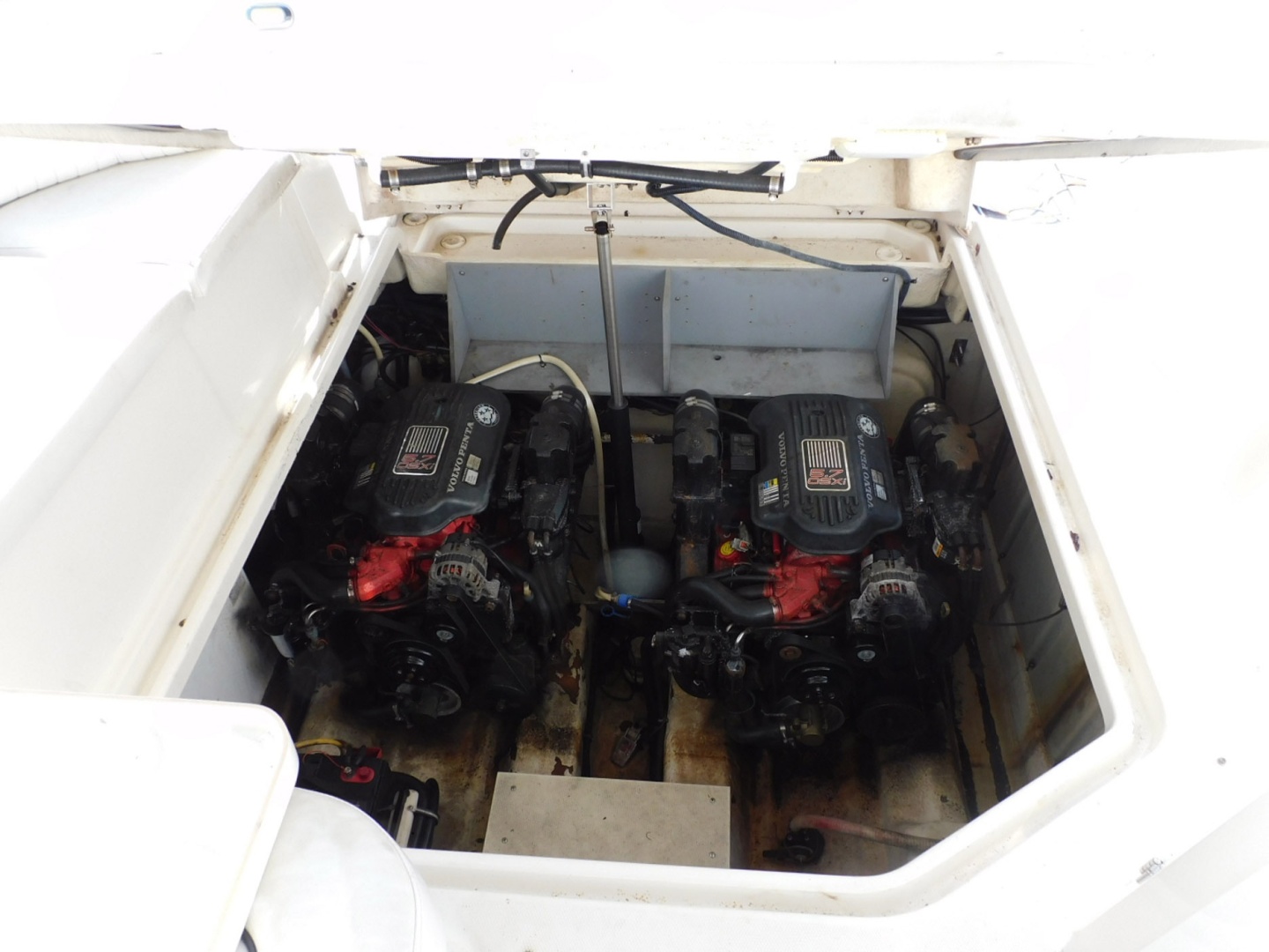 33ft Monterey Yacht For Sale