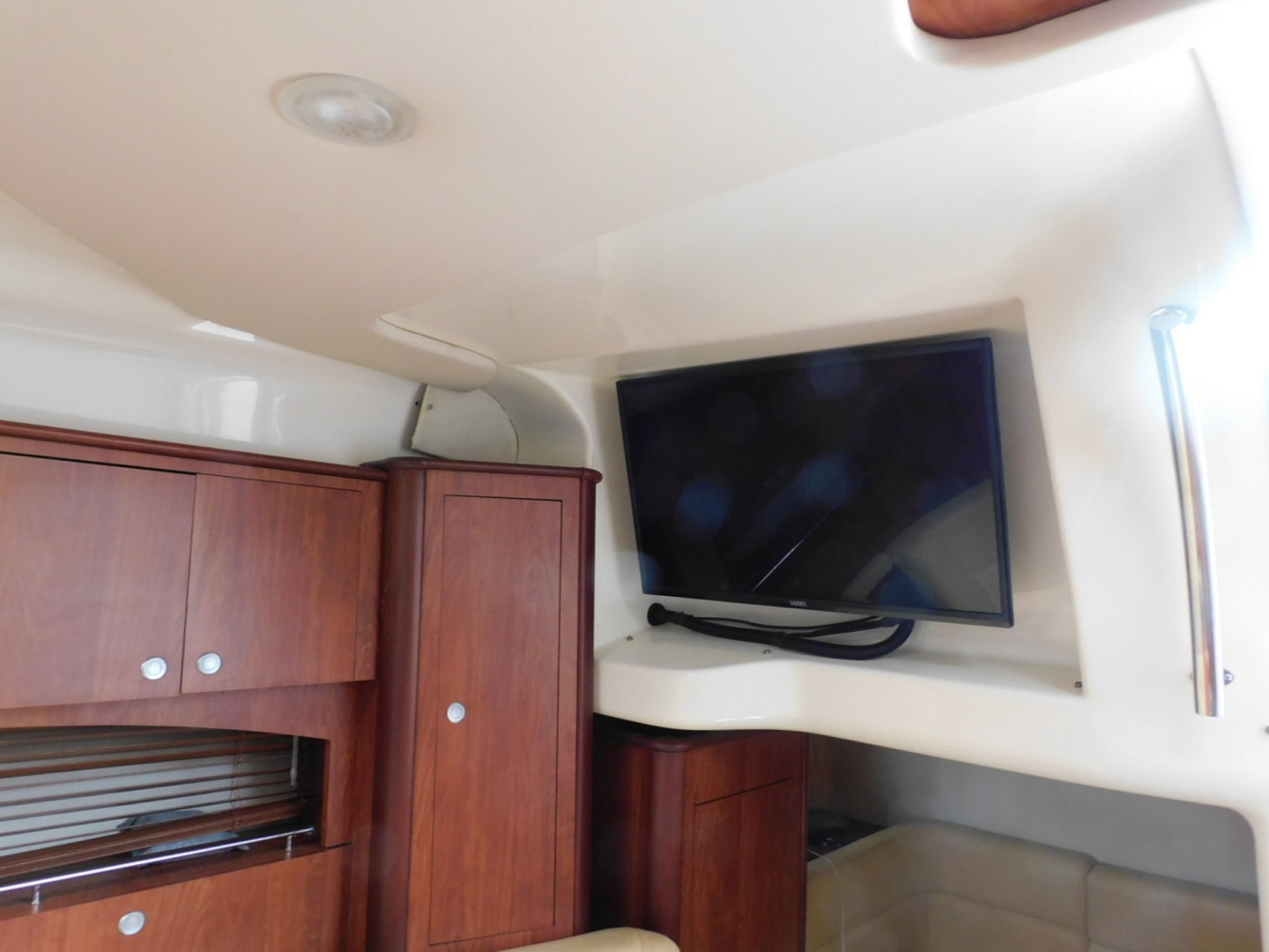 33ft Monterey Yacht For Sale