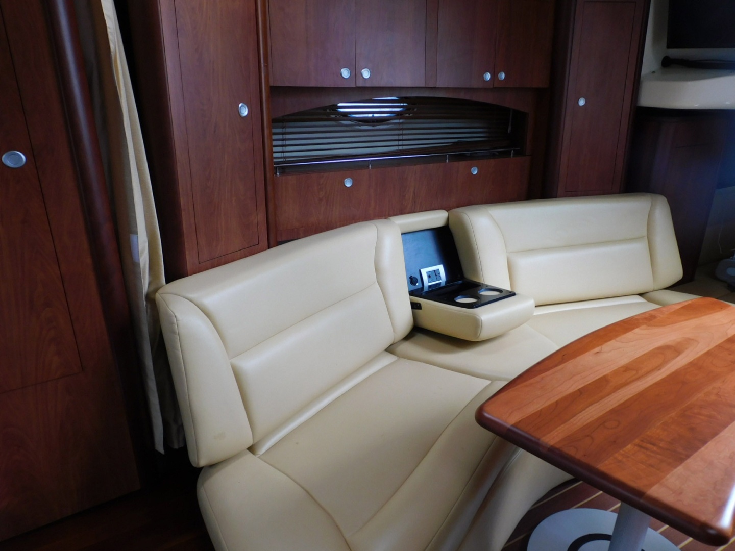 33ft Monterey Yacht For Sale