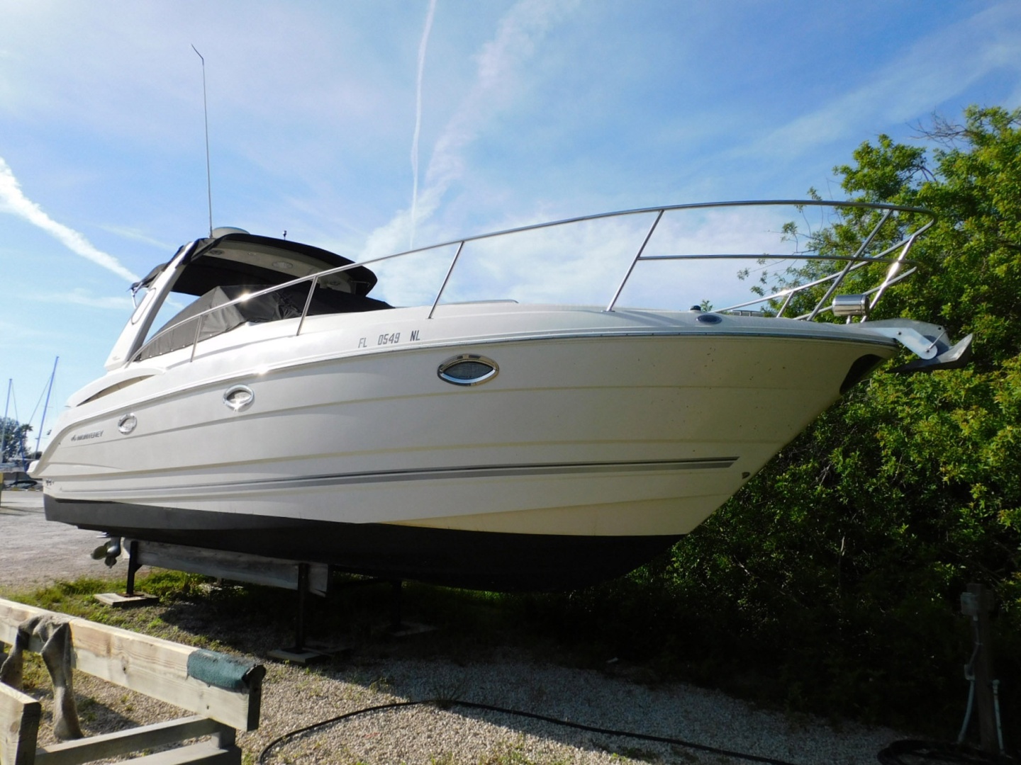 2007 Monterey 330 Sport Yacht — photograph 3