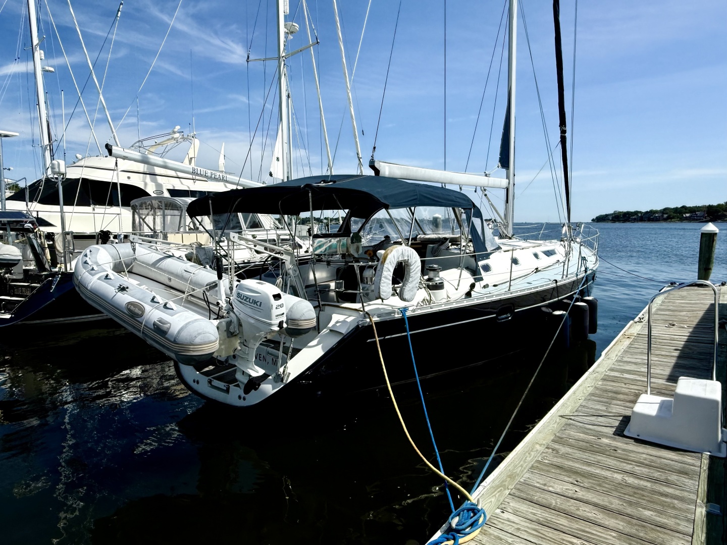 2001 Jeanneau — photograph 2