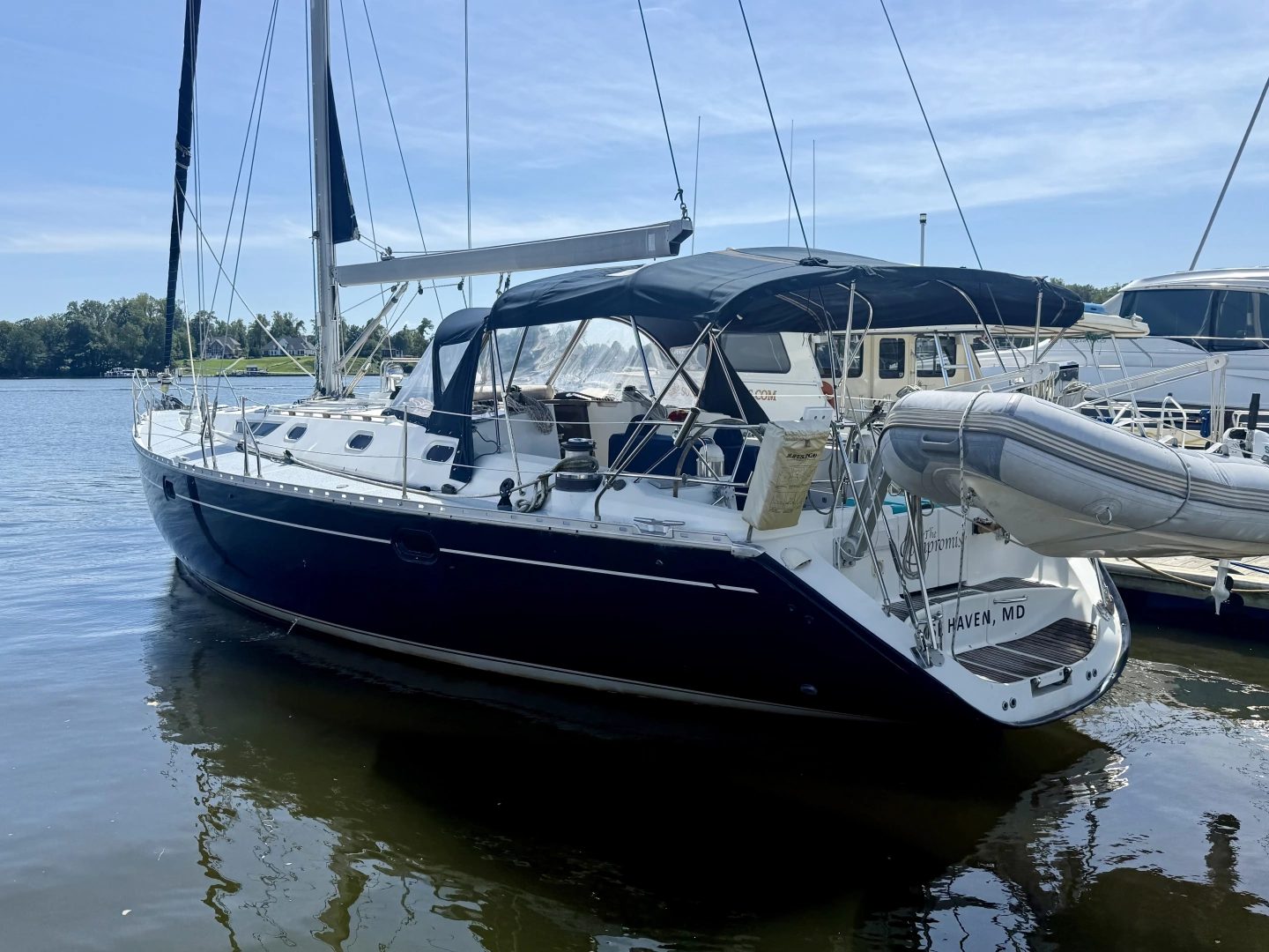 2001 Jeanneau, photo 1 of 47