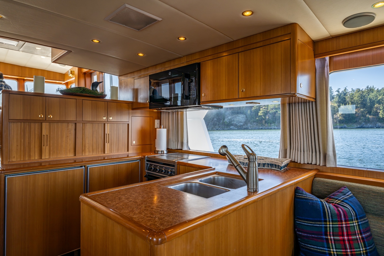 2003 Jefferson 53 Pilothouse