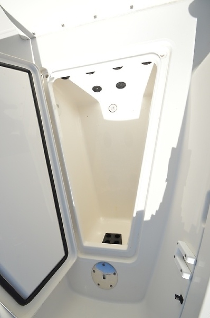 28ft Regulator Yacht For Sale