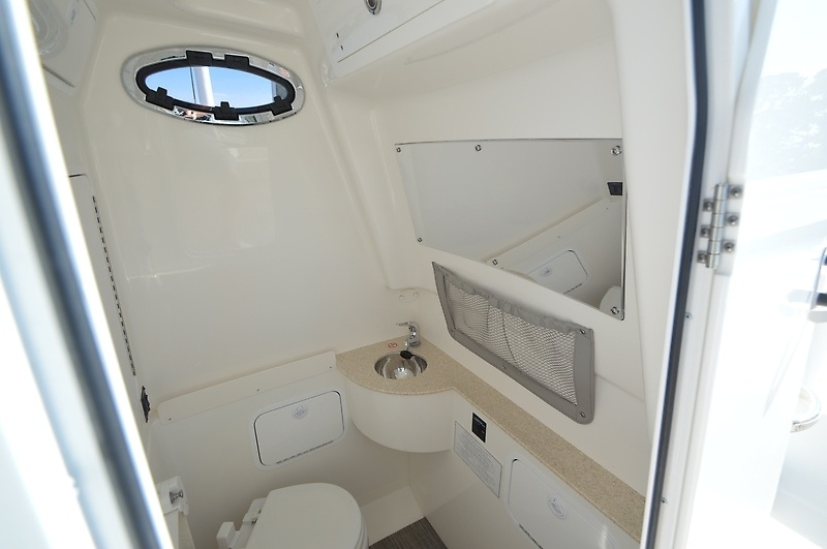 28ft Regulator Yacht For Sale