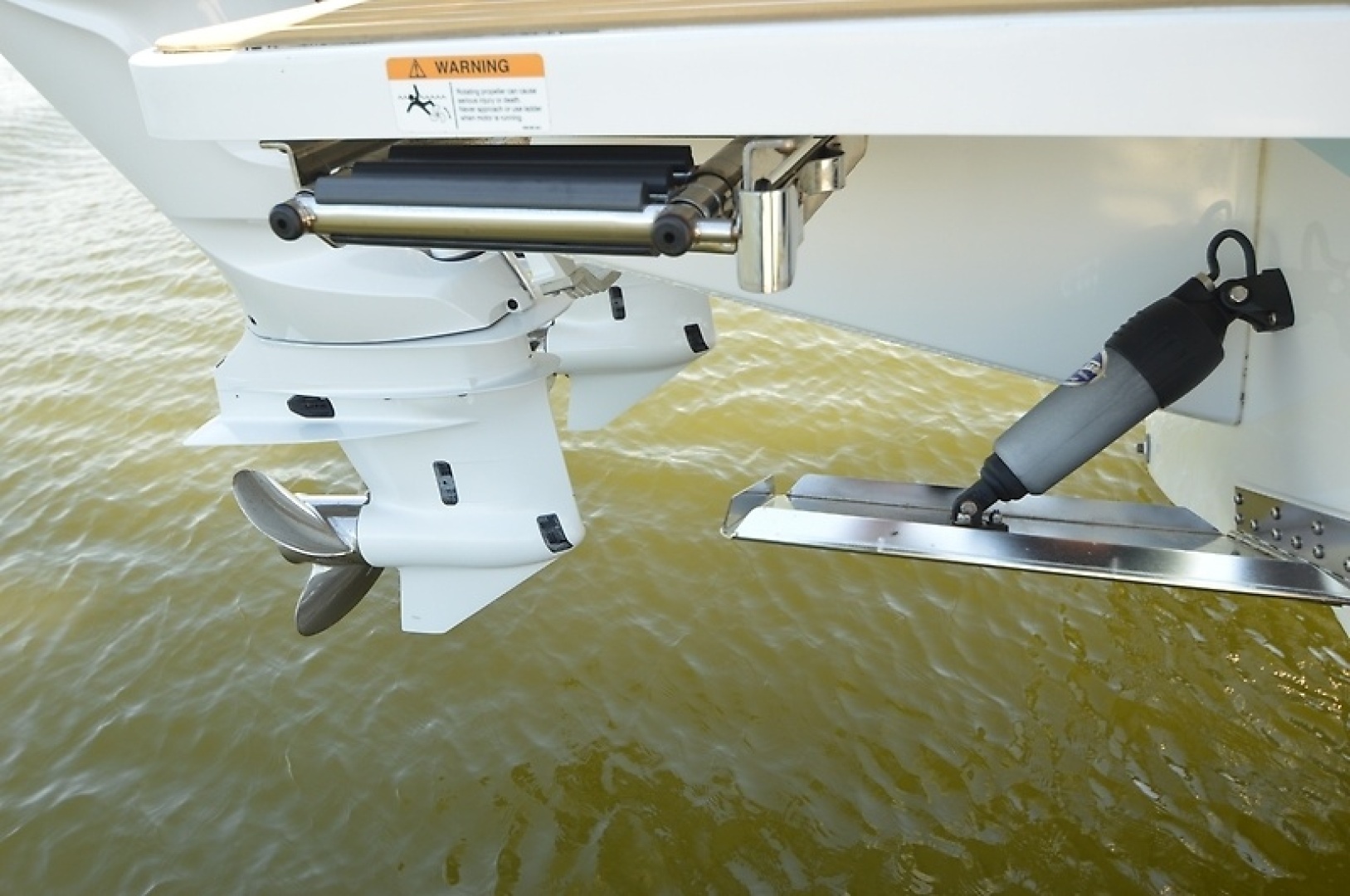 2023 Regulator 28 Forward Seating — photograph 5