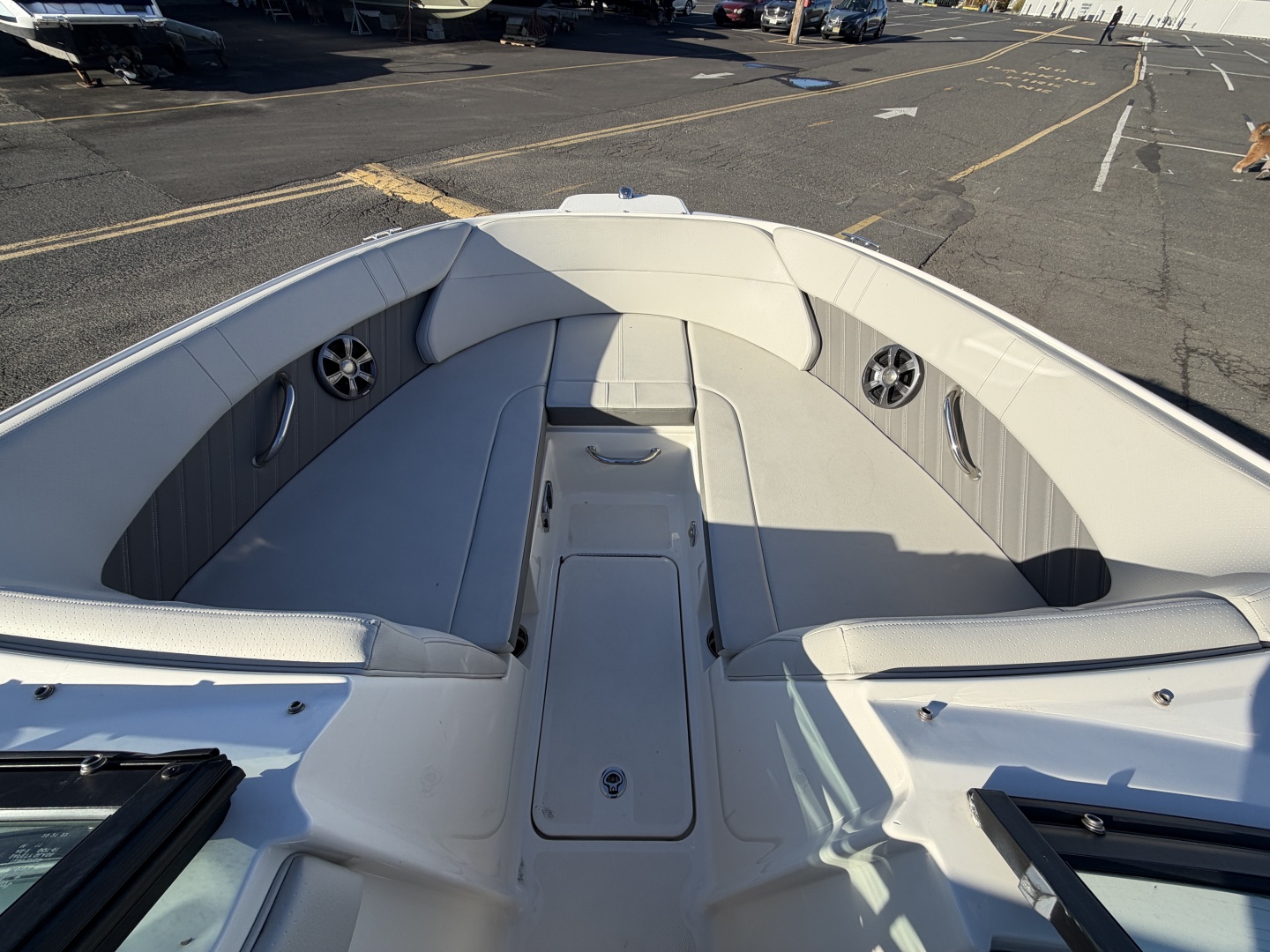 2020 Sea Ray SPX 230 OB