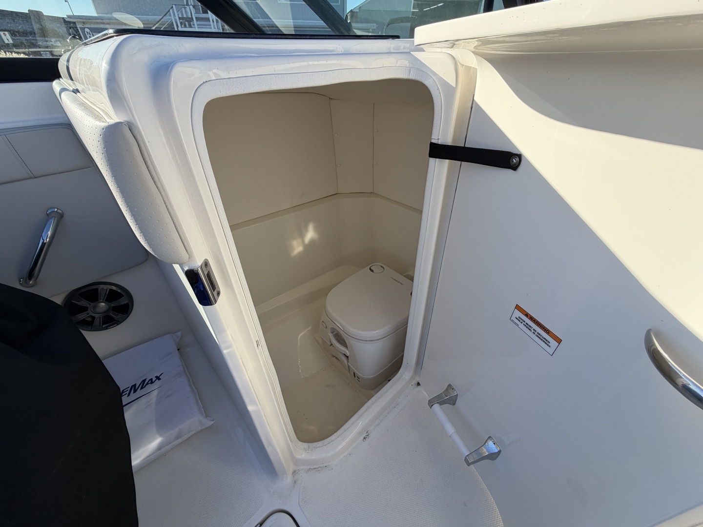 23ft Sea Ray Yacht For Sale