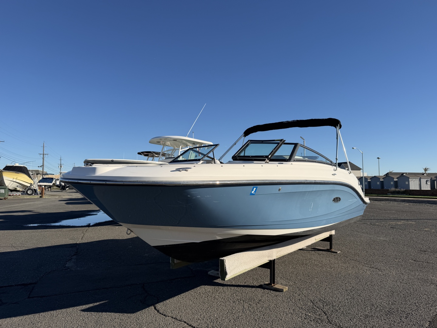 2020 Sea Ray SPX 230 OB — photograph 3