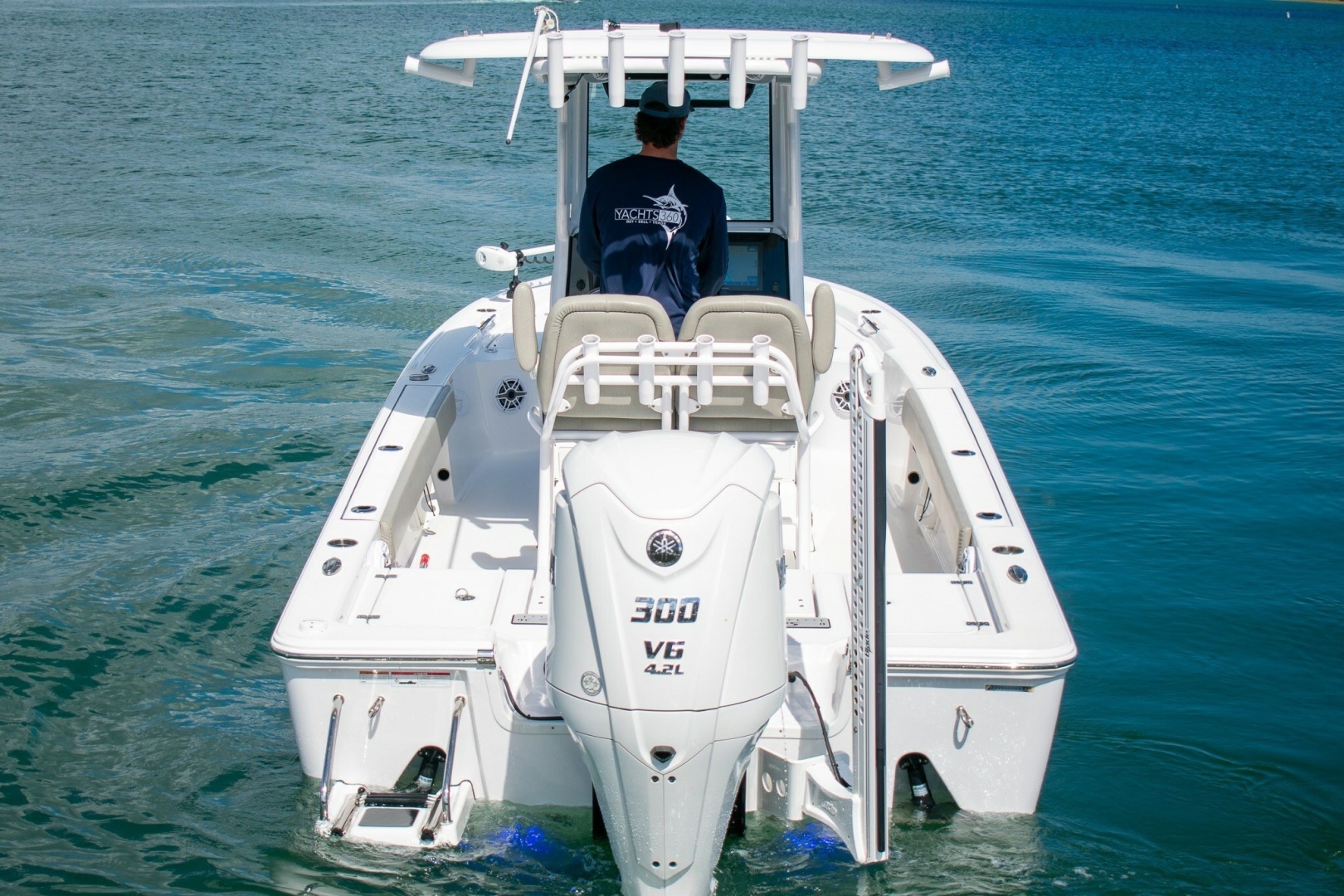 2023 Sportsman Masters 247 Bay Boat