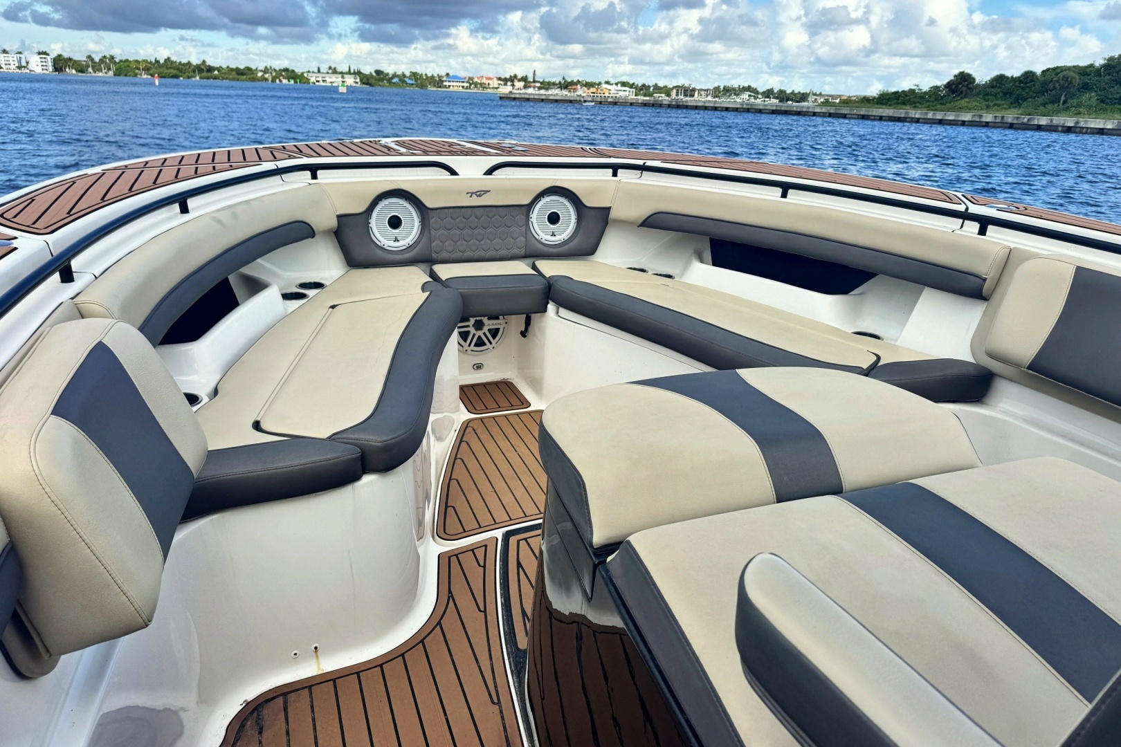 32ft Tidewater Yacht For Sale