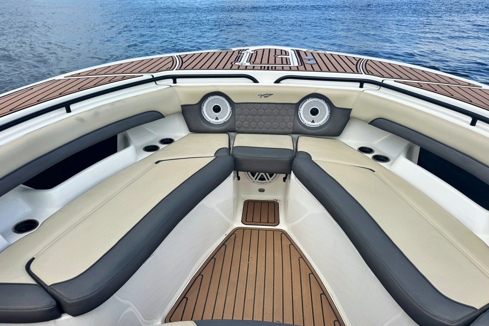 32ft Tidewater Yacht For Sale