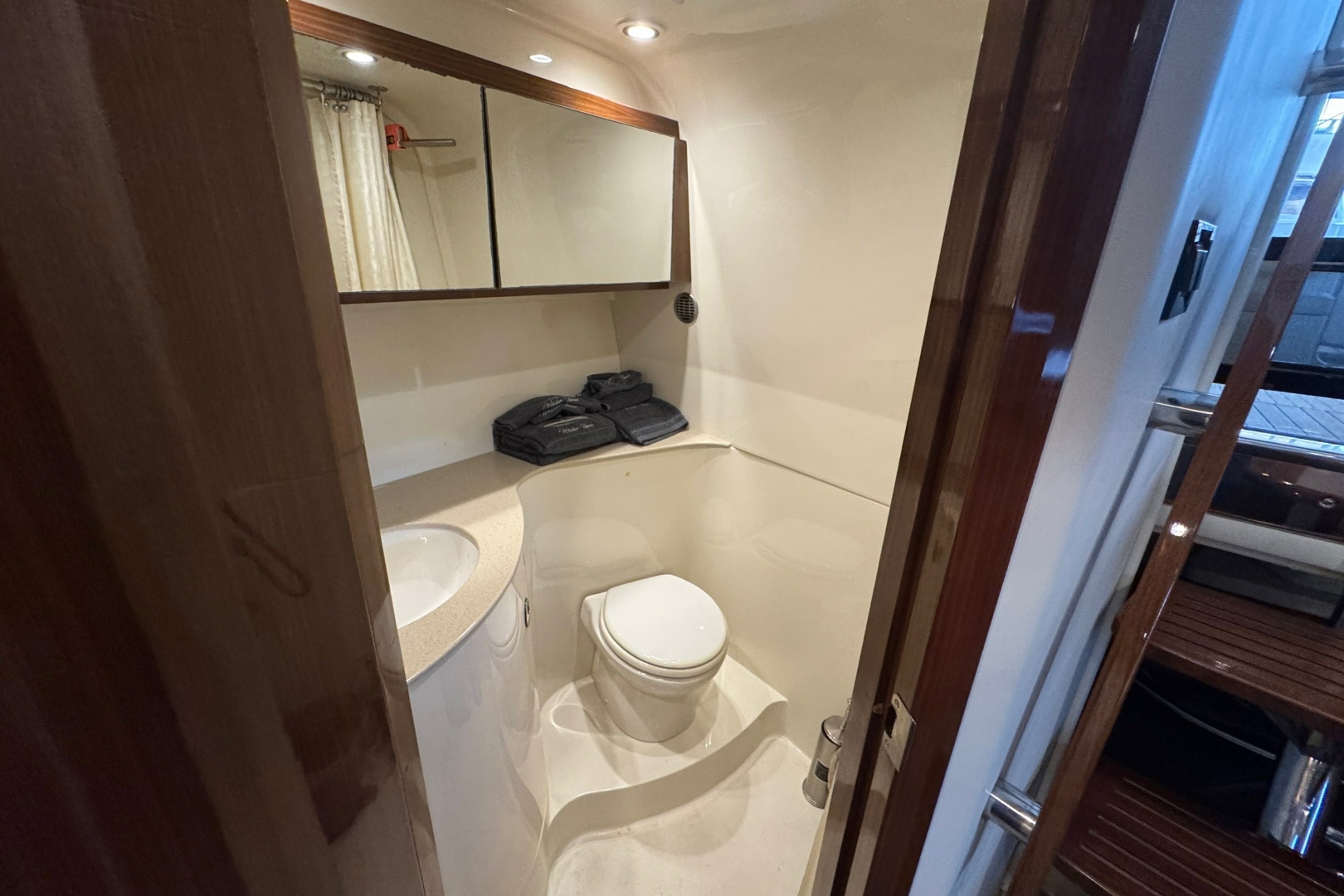 WILDER TIMES 37ft Cobalt Yacht For Sale