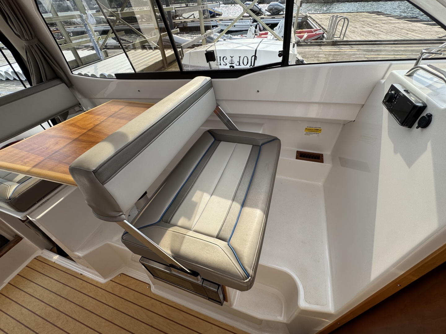 24ft Cutwater Yacht For Sale 24ft Cutwater Yacht For Sale