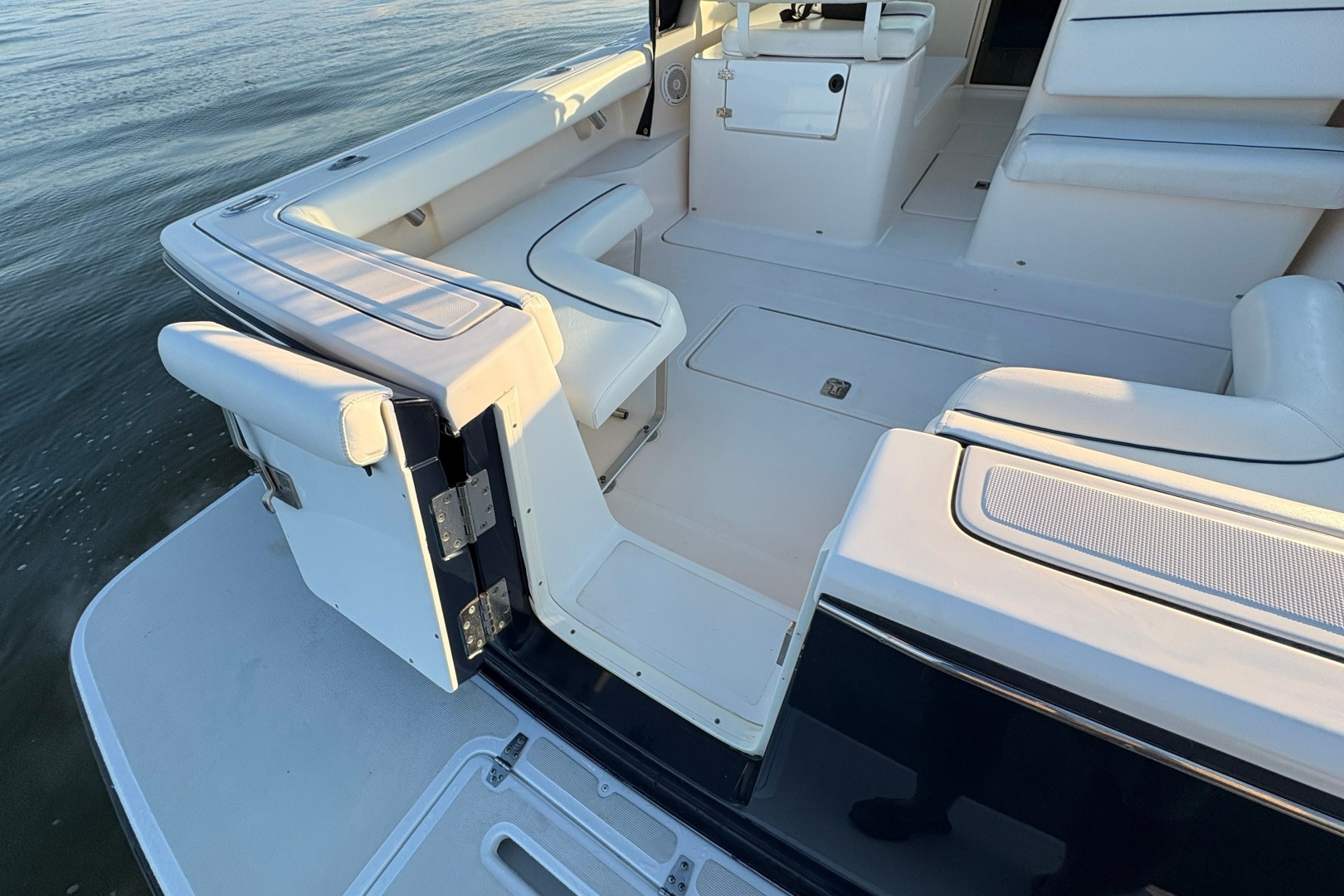 2003 Tiara Yachts 2900 Coronet