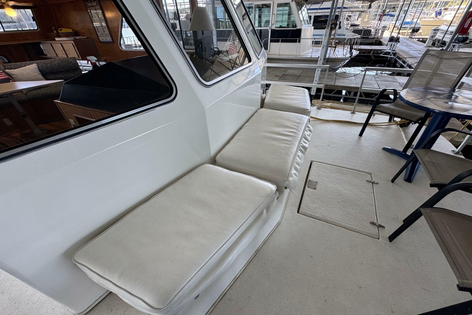 ANCHOR MANAGEMENT 44ft Gibson Yacht For Sale ANCHOR MANAGEMENT 44ft Gibson Yacht For Sale