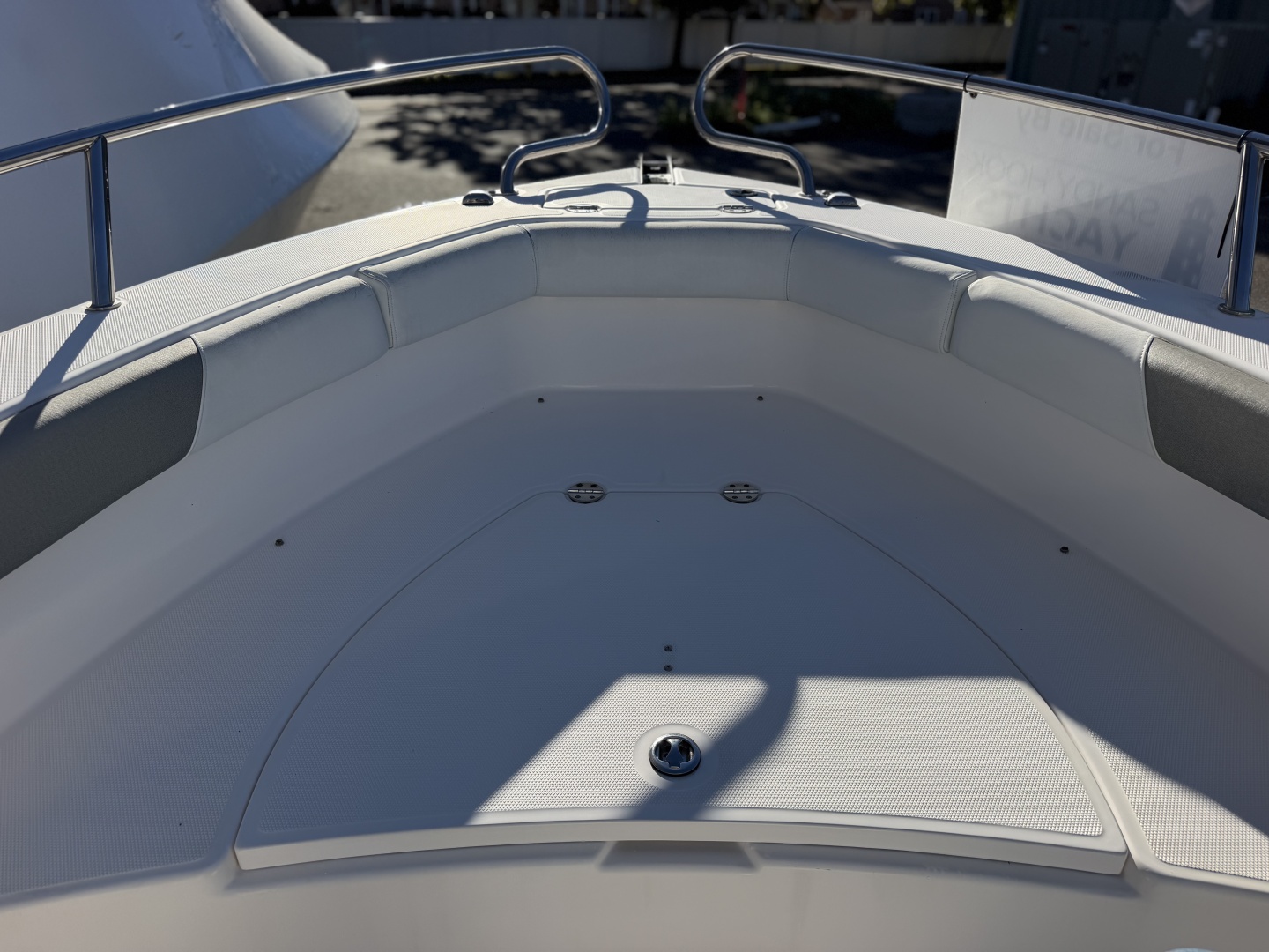 2014 Everglades 230 Center Console