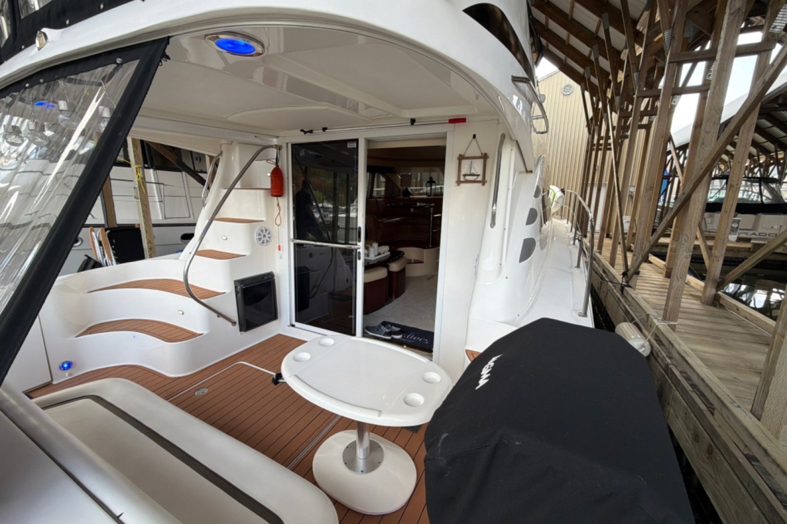 Barefoot Bliss 45ft Sea Ray Yacht For Sale