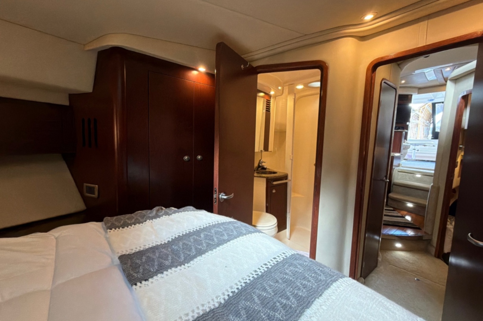 2007 Sea Ray 44 Sedan Bridge