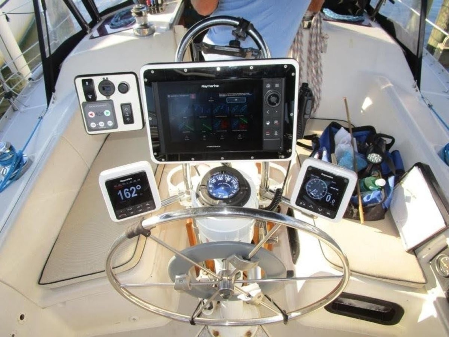1991 Hunter 30T — photograph 4