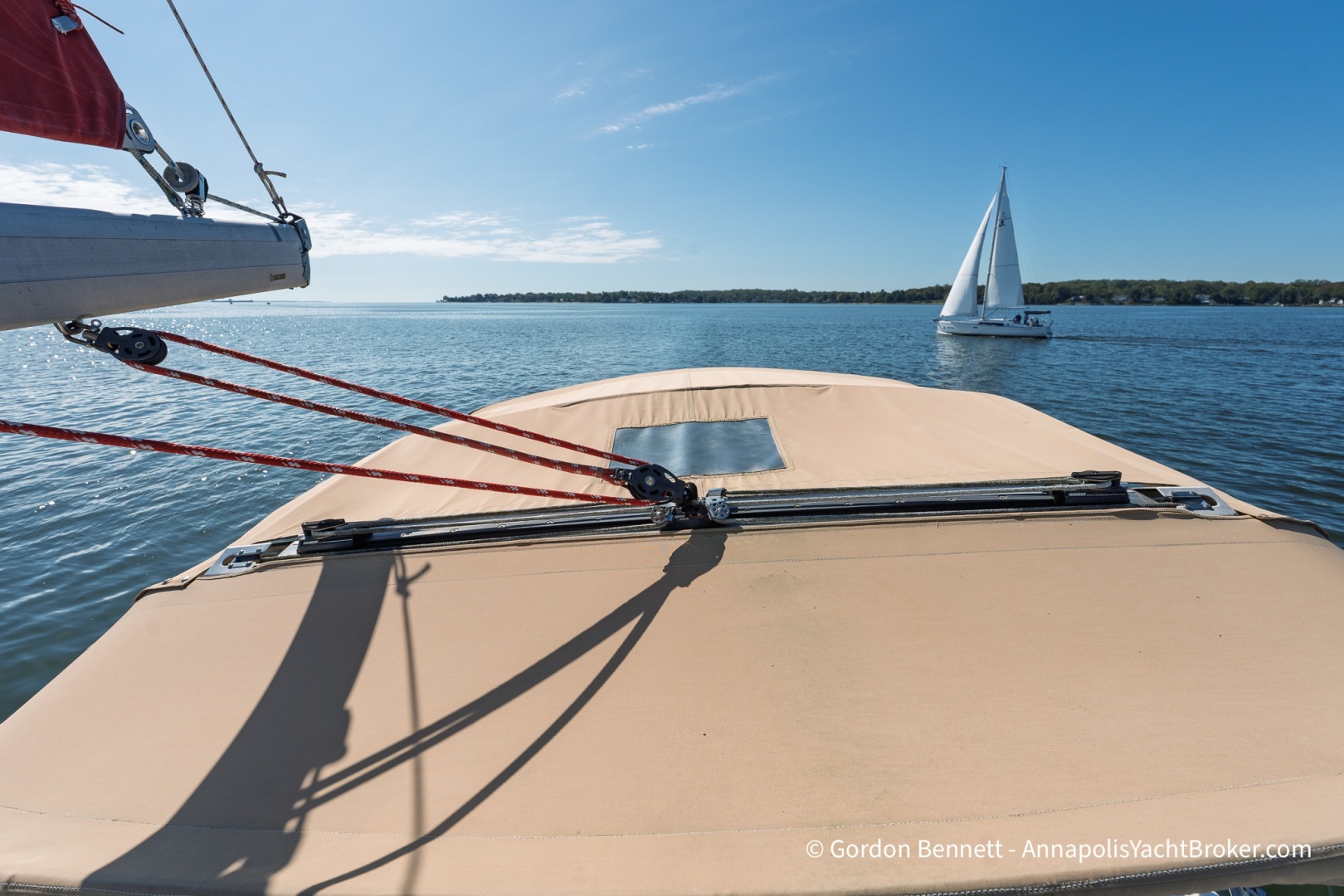 2005 Hunter 38