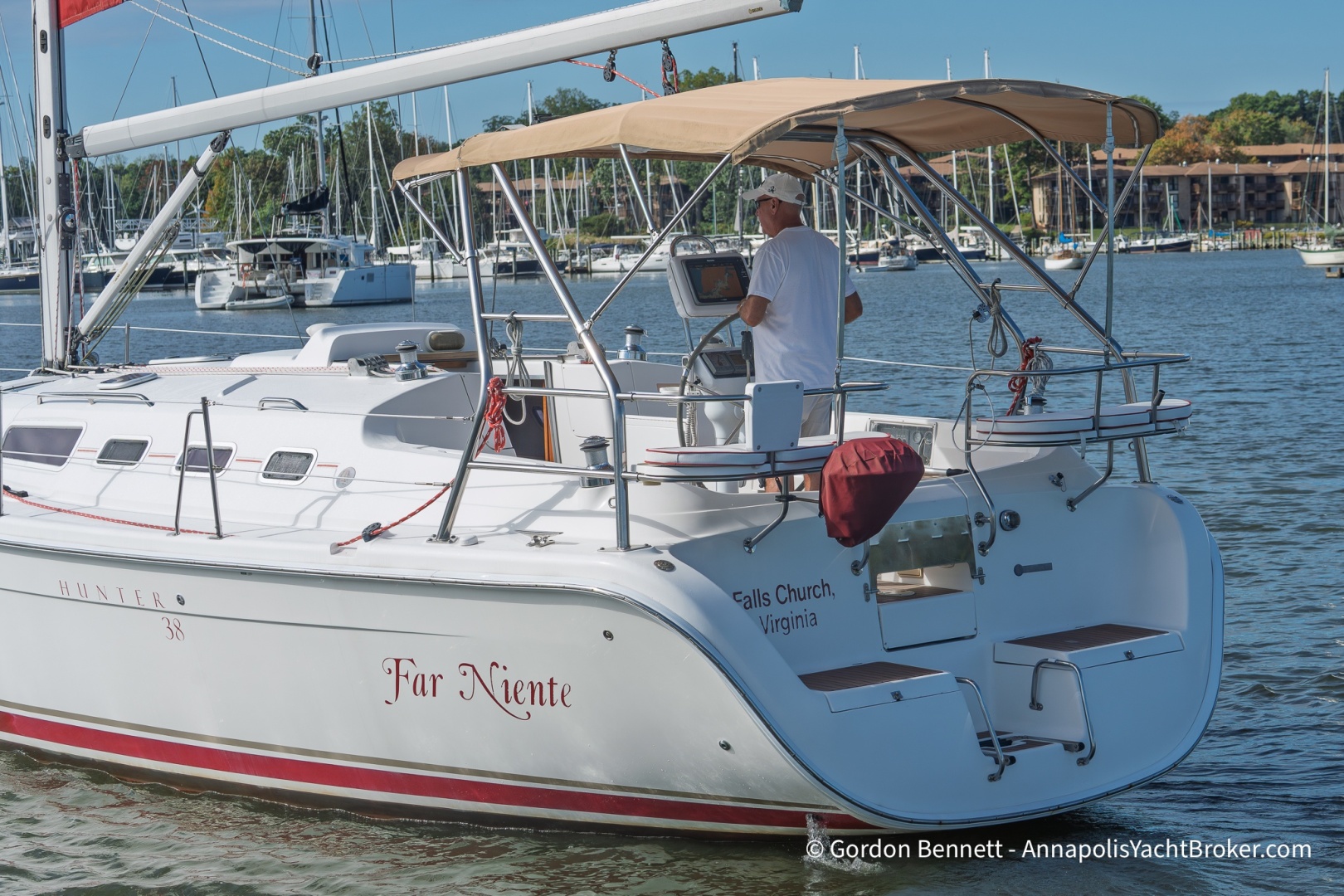 2005 Hunter 38