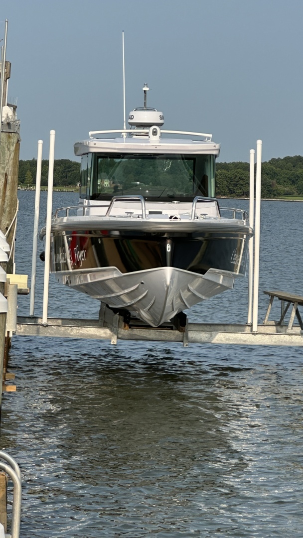 2023 Axopar 28 Cabin w/Wet Bar