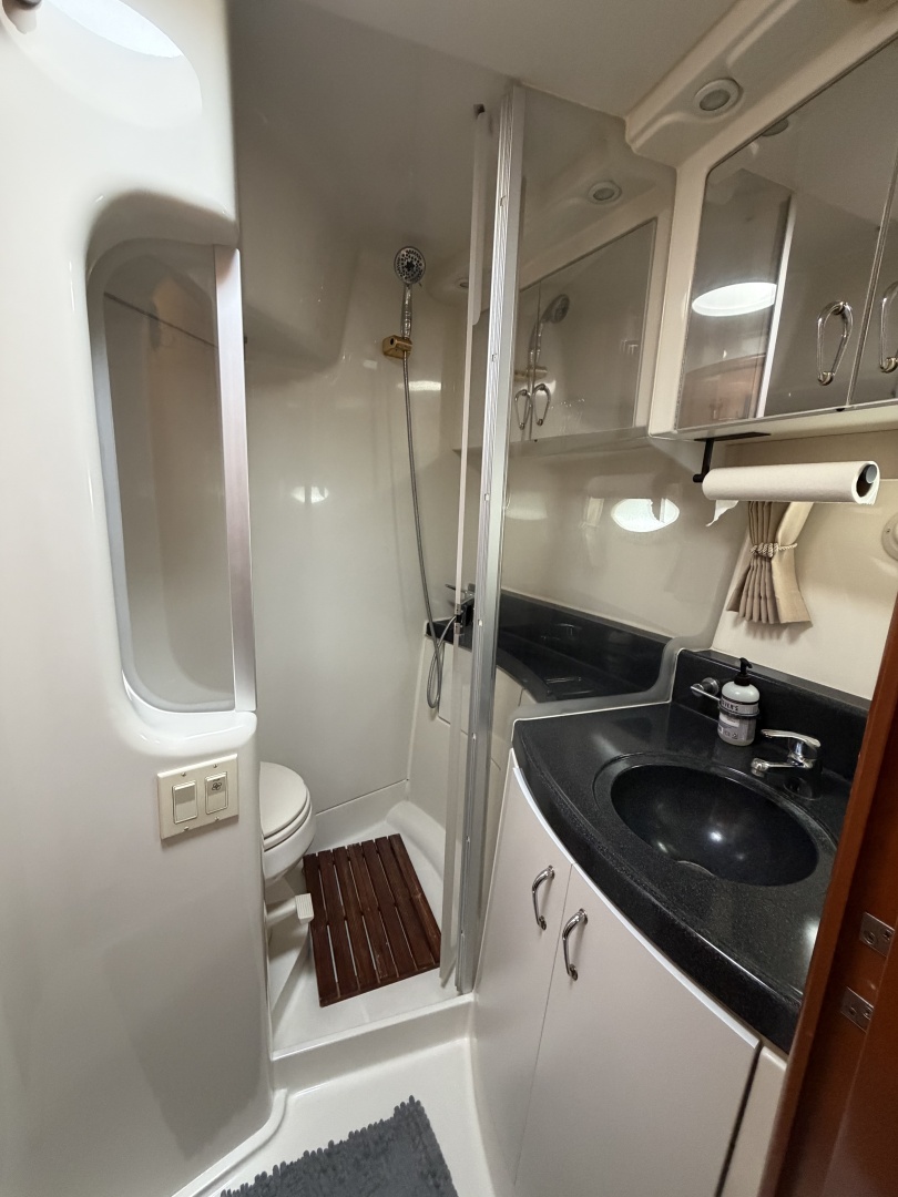 2005 Carver 38 Super Sport