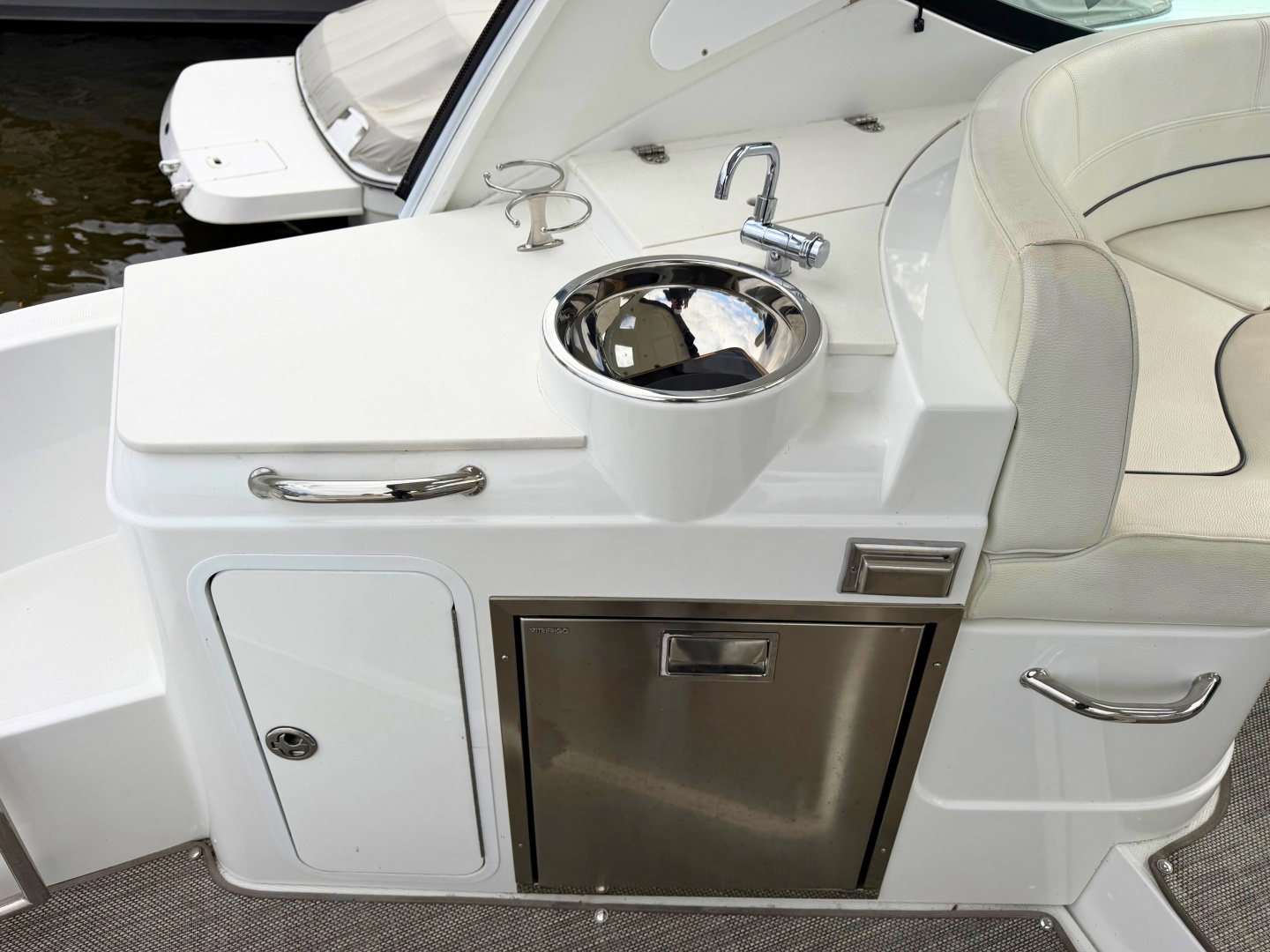 Margaret Mae 35ft Cruisers Yachts Yacht For Sale
