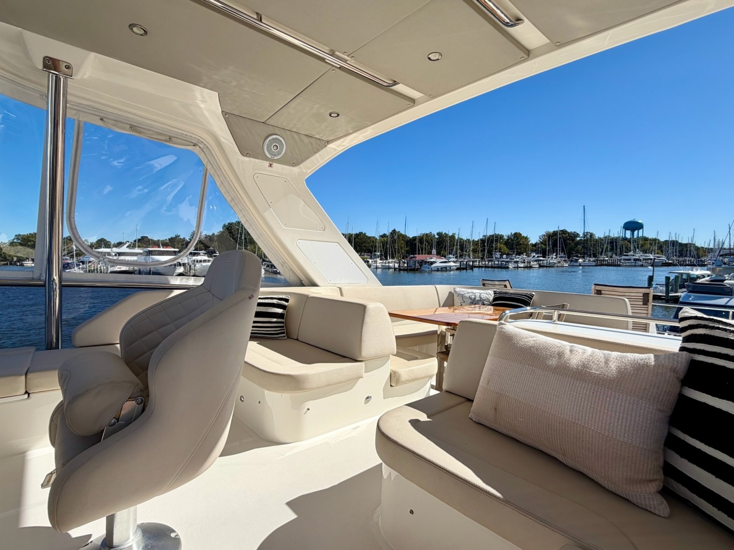 2017 Absolute Navetta 52