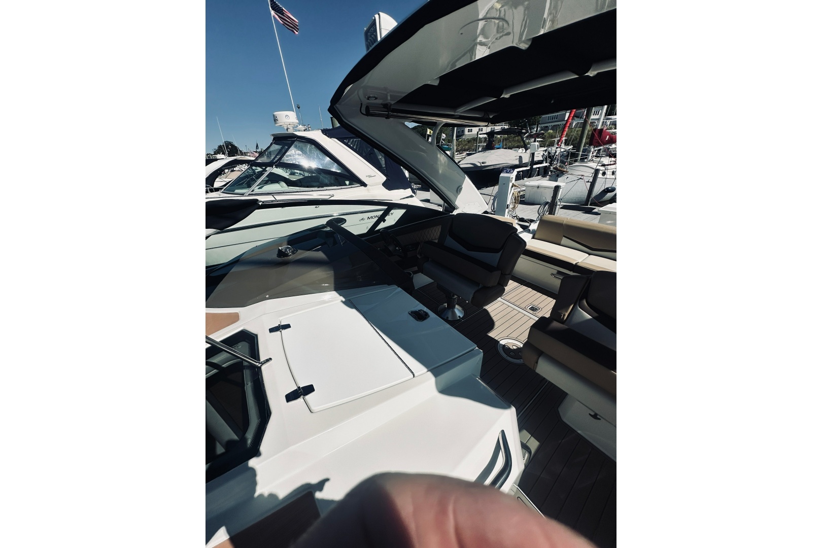 2015 Cruisers Sport Series 328 Bow Rider