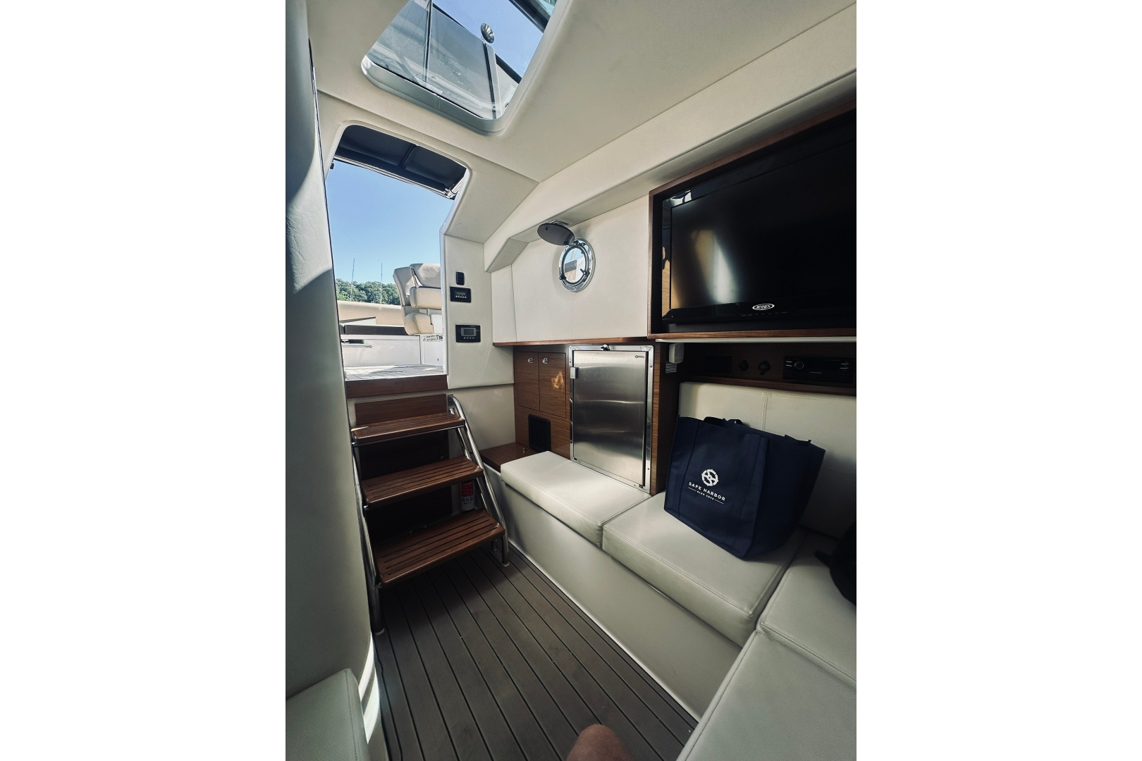 Cruisers 32ft Cruisers Sport Series Yacht For Sale