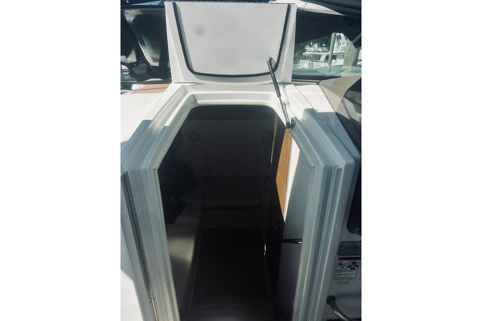 Cruisers 32ft Cruisers Sport Series Yacht For Sale