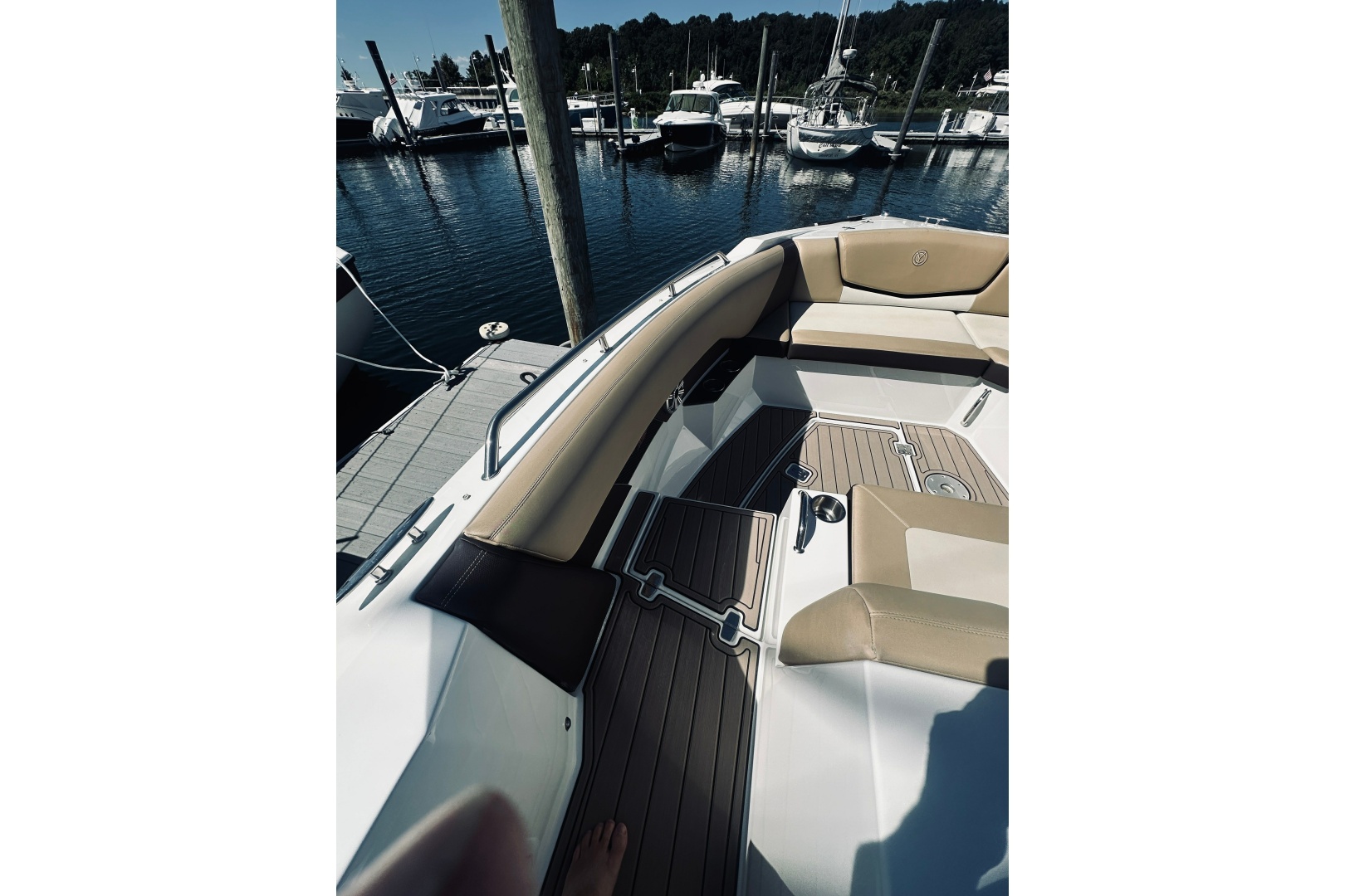 Cruisers 32ft Cruisers Sport Series Yacht For Sale