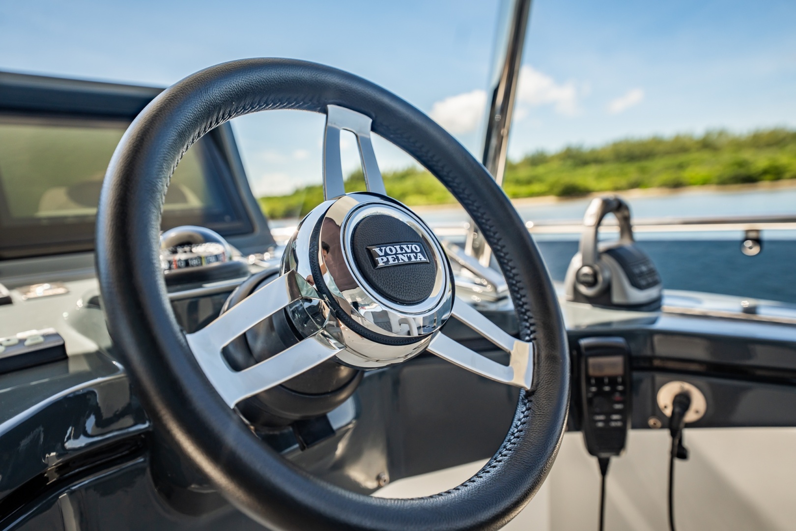 2023 Sirena 68