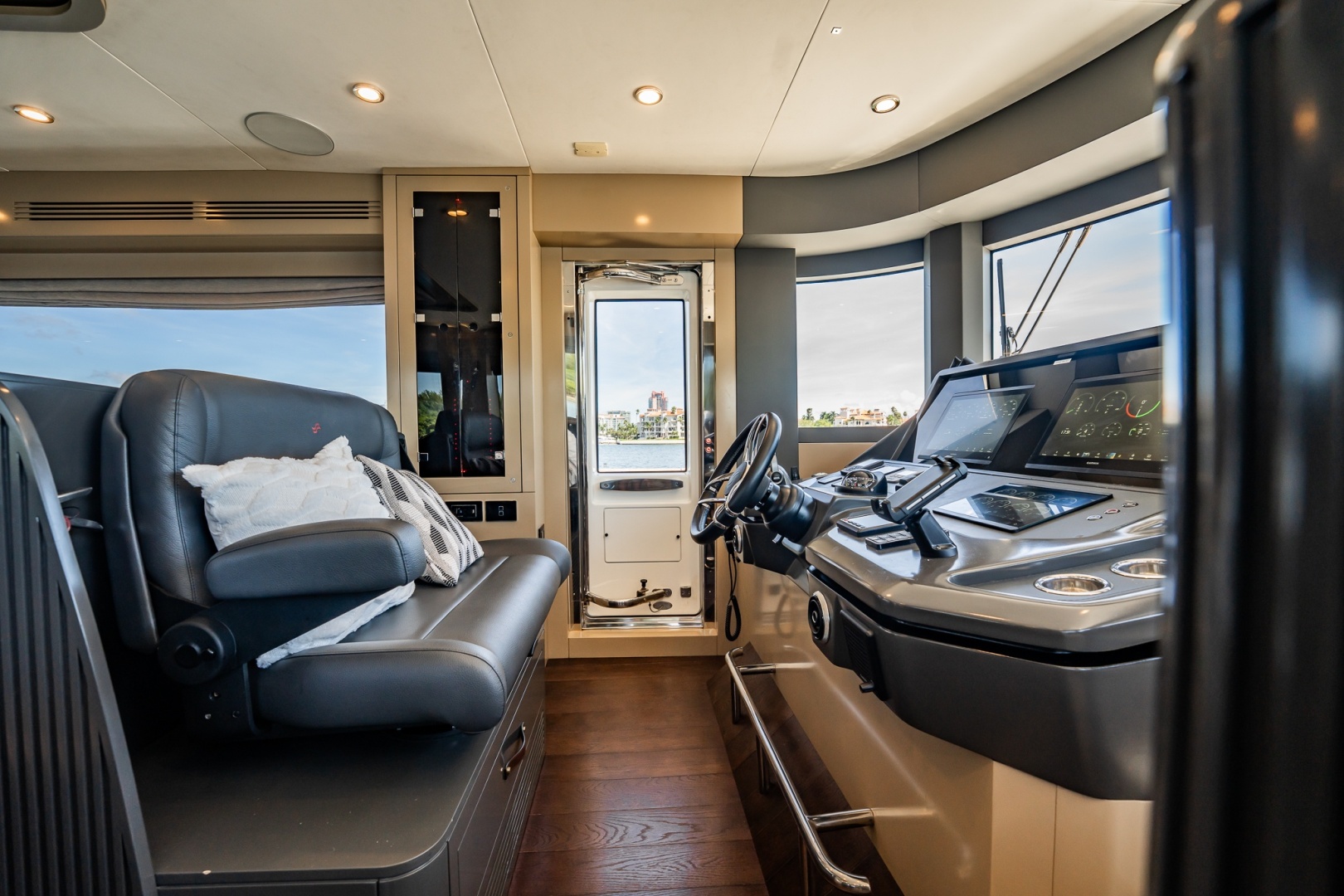 2023 Sirena 68
