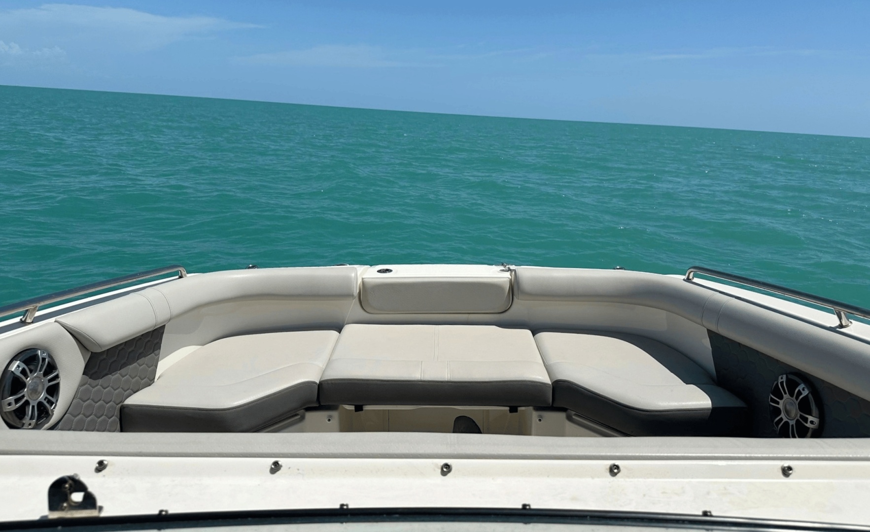 25ft Sea Ray Yacht For Sale