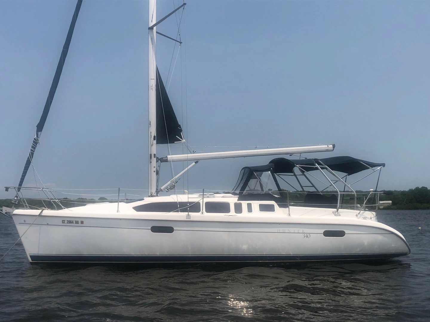 2001 Hunter 340, photo 1 of 13