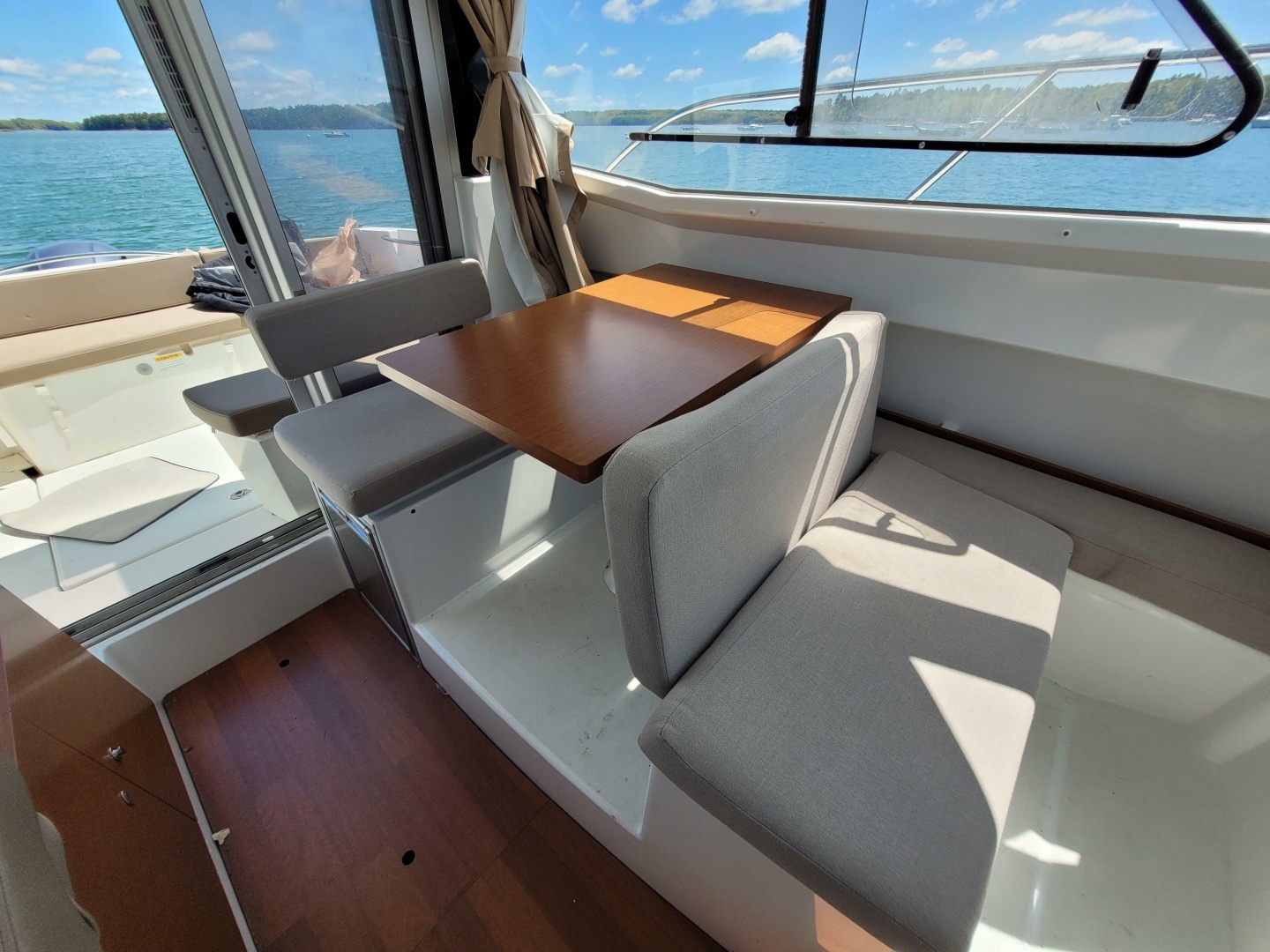 Hat Trick 23ft Jeanneau Yacht For Sale